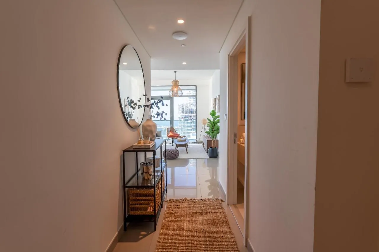 Elegant 3Br Apartment With Private Beach Access Dubaj