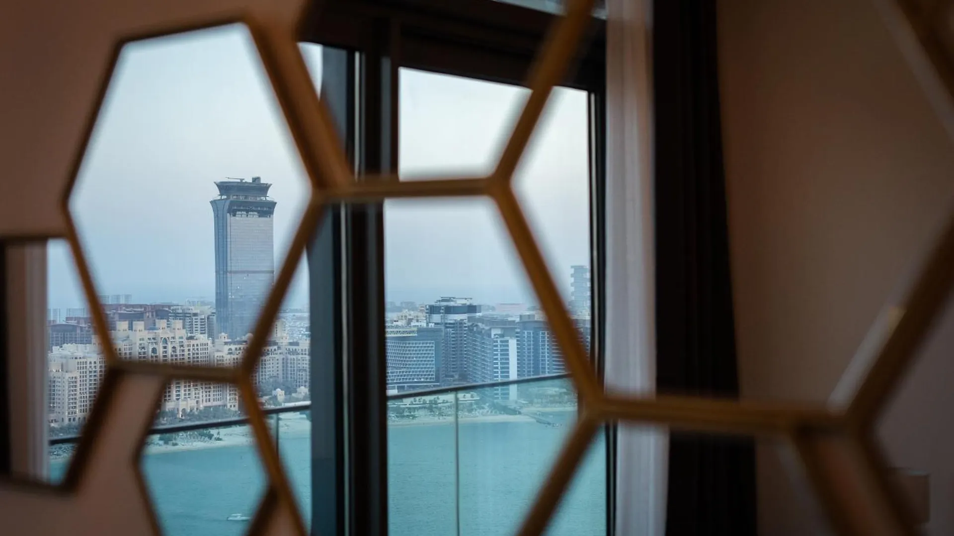 Elegant 3Br Apartment With Private Beach Access Dubaj