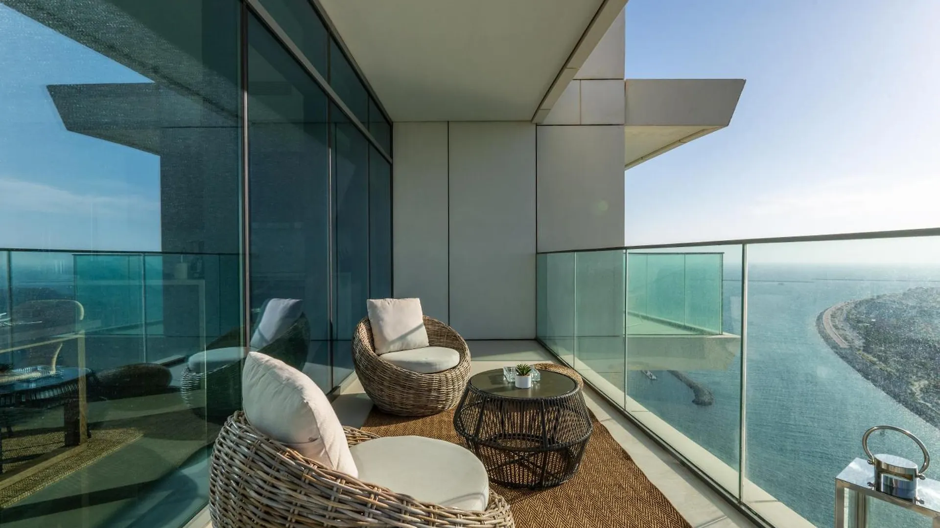 Elegant 3Br Apartment With Private Beach Access Dubaj