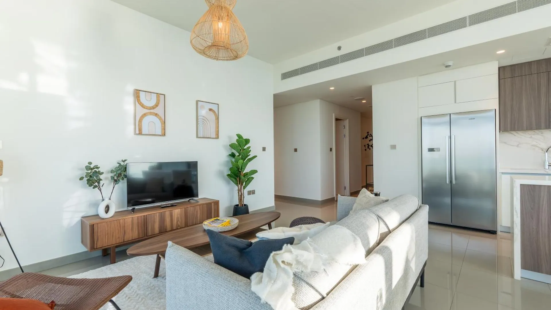 Elegant 3Br Apartment With Private Beach Access Dubaj