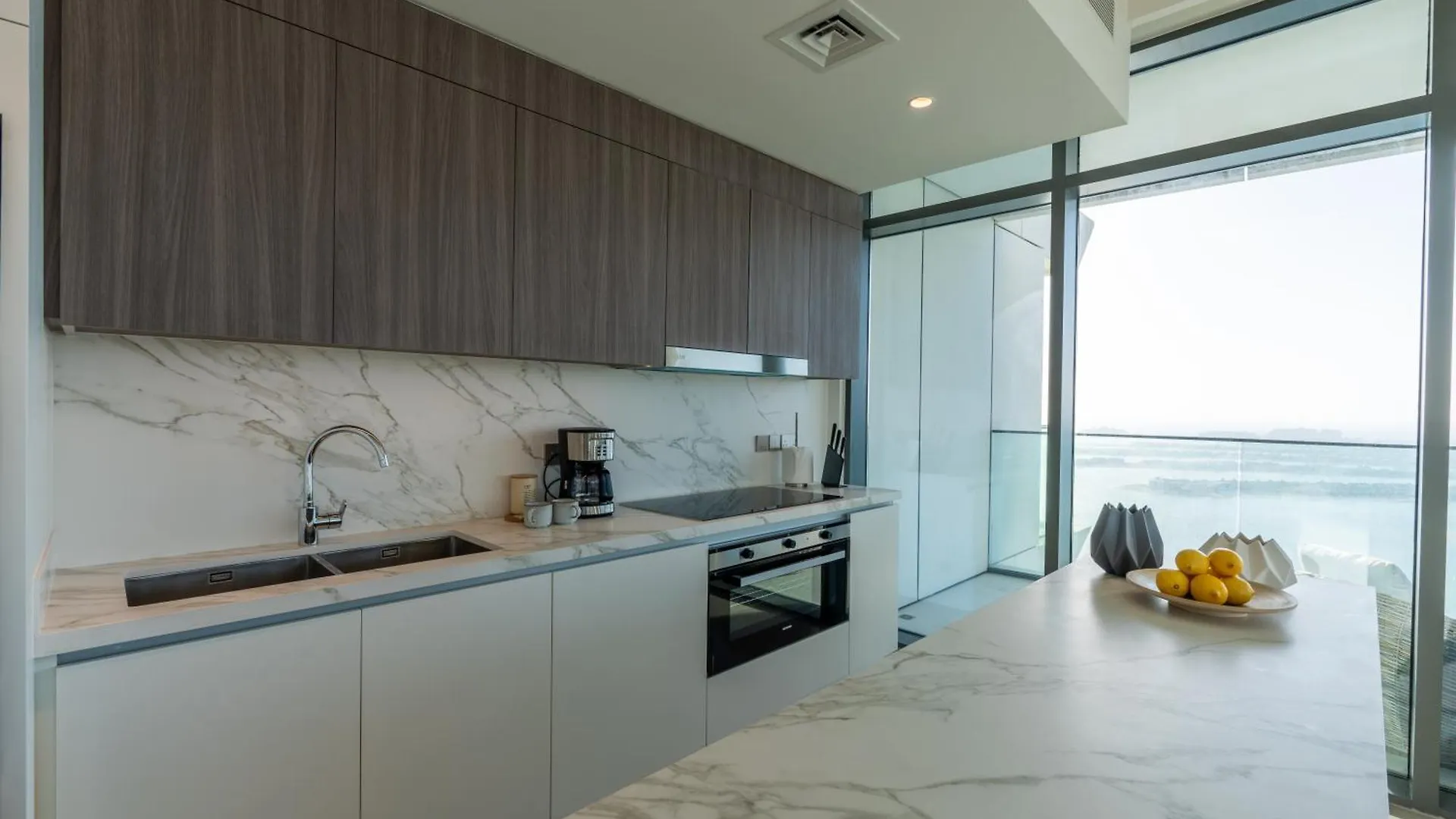 Elegant 3Br Apartment With Private Beach Access Dubaj