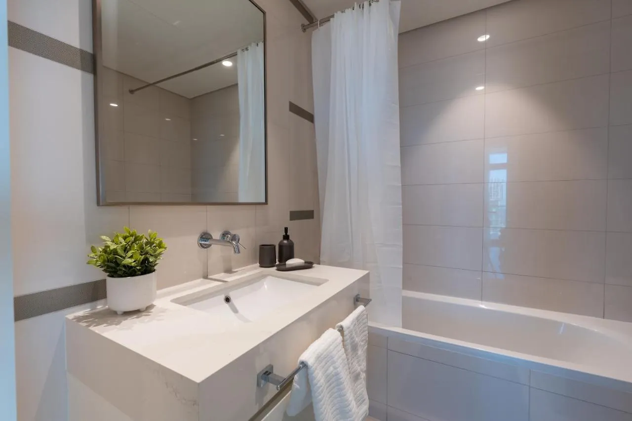 Elegant 3Br Apartment With Private Beach Access Ντουμπάι
